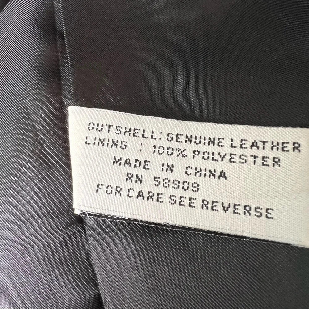 VINTAGE 80’s LEATHER EMBOSSED VELVET COLLAR CAR COAT SIZE MEDIUM BLACK EUC